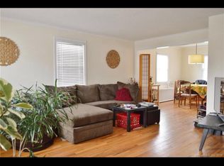 3 Pleasant St, West Hartford, CT 06107