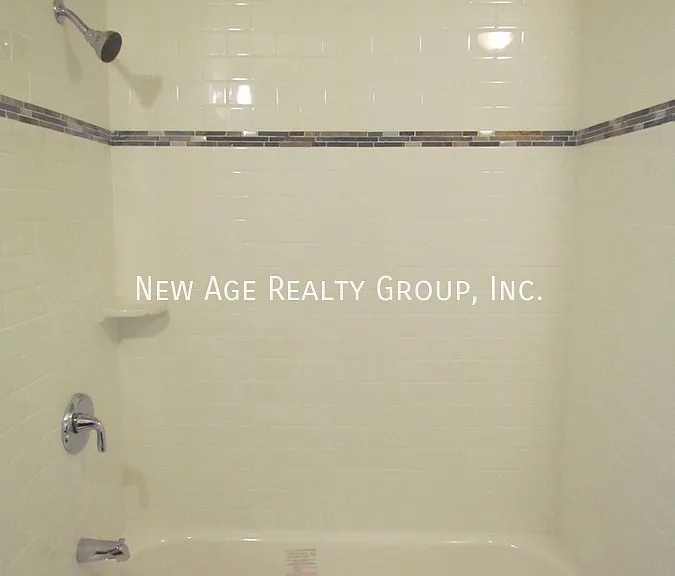 423 N Napa St — Photo 5