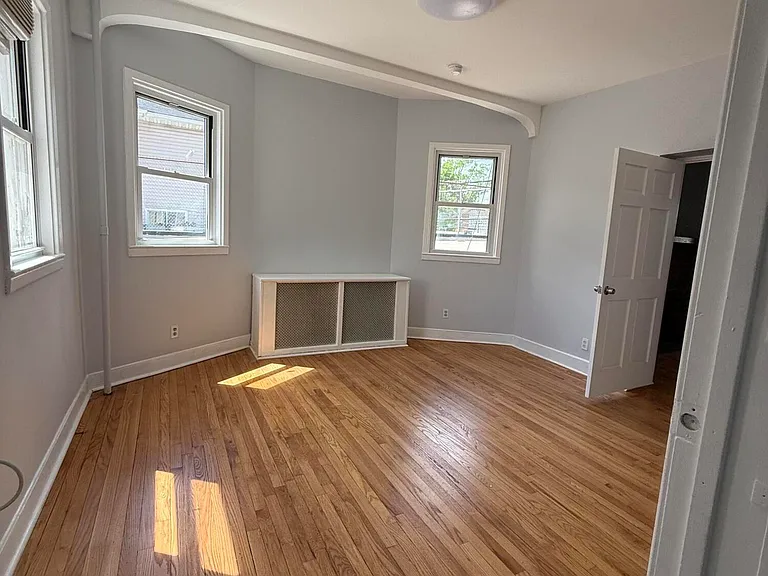 1288 Forest Ave #1 — Photo 7