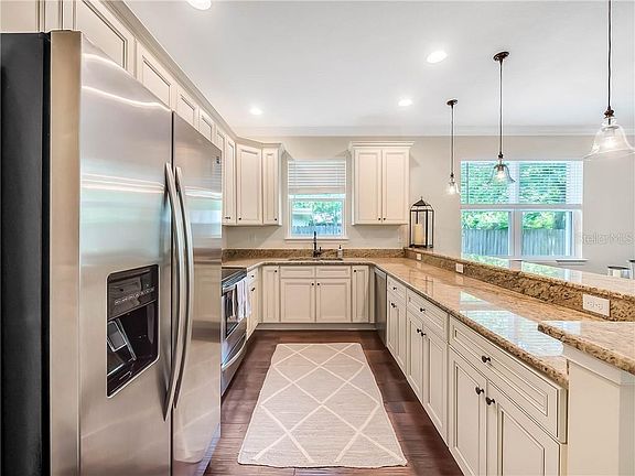 5th image of 1125 Morris Ave #2