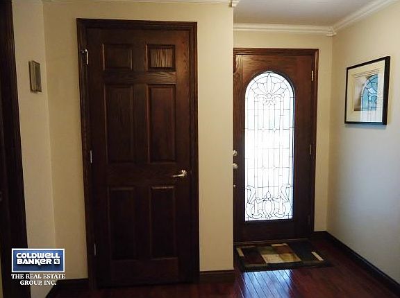 Beautiful Entry Door & Closet