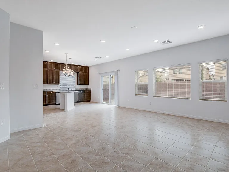 7821 Tomsburgh Ln — Photo 7