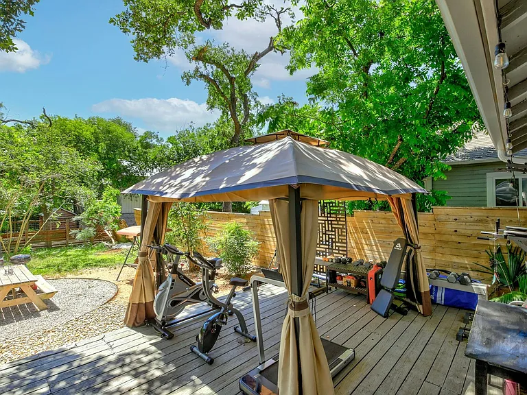 3111 Robinson Ave — Photo 20