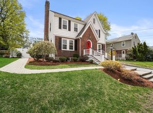 1147 Brook Rd, Milton, MA 02186