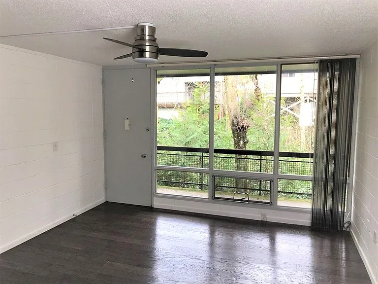 Milan Apartments — Photo 48