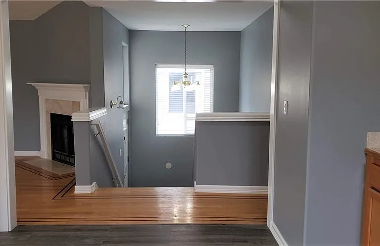 Entry to living room and kitchen