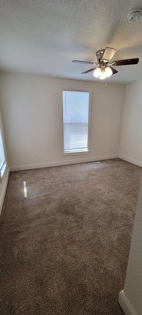 816 Grand Avenue — Photo 3