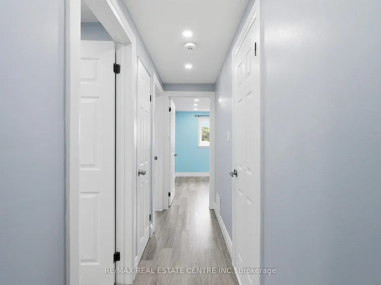 33 Garside Cres #MAIN — Photo 12