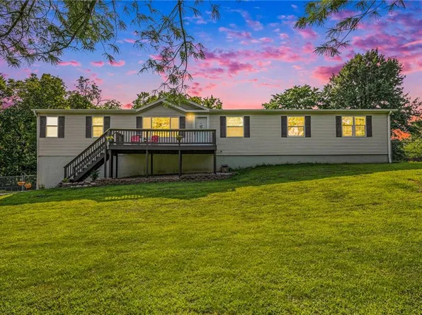 17418 State Route Dd, Savannah, MO 64485