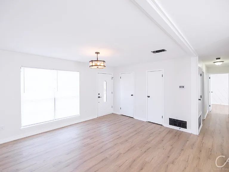 3610 Purdue Ln — Photo 15