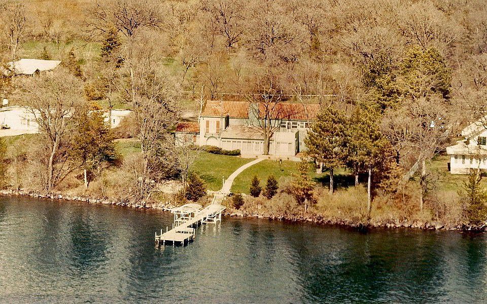 1st image of 4703 Lake Shore Dr