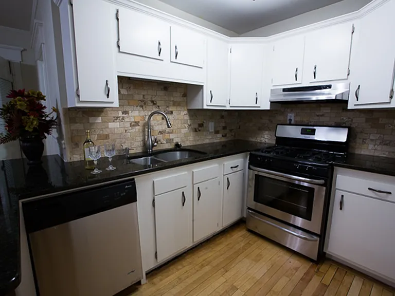 669 Chestnut St — Photo 5