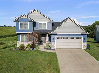 7127 Madison St, Davenport, IA 52806