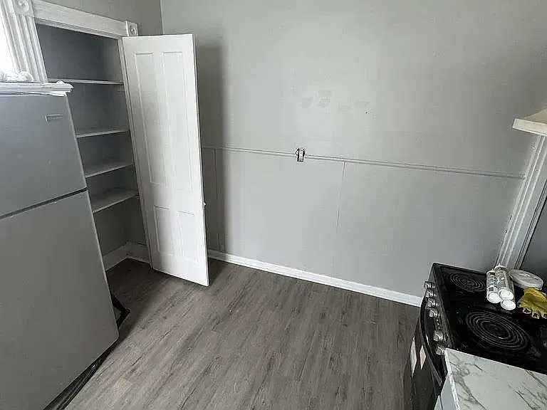 1237 Butler St #2 — Photo 8