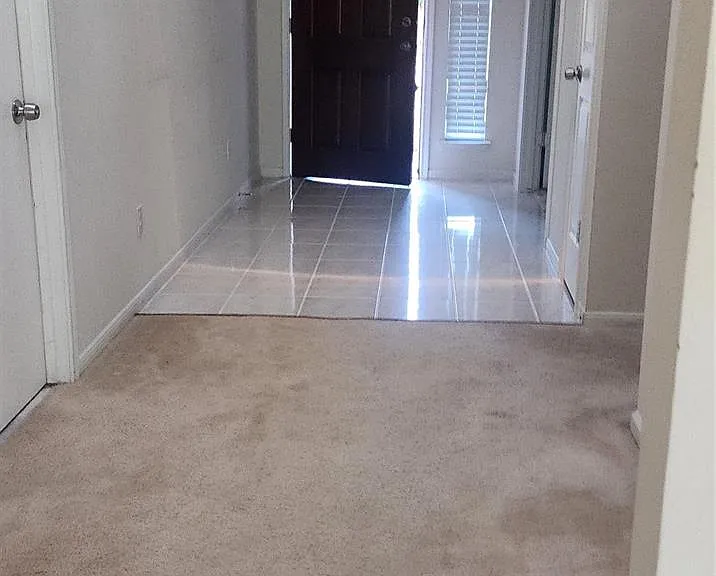 16807 Sussex Dr — Photo 5