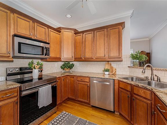 4th image of 6102 Mill Chase Ct