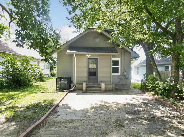 4636 Larimore Ave, Omaha, NE 68104