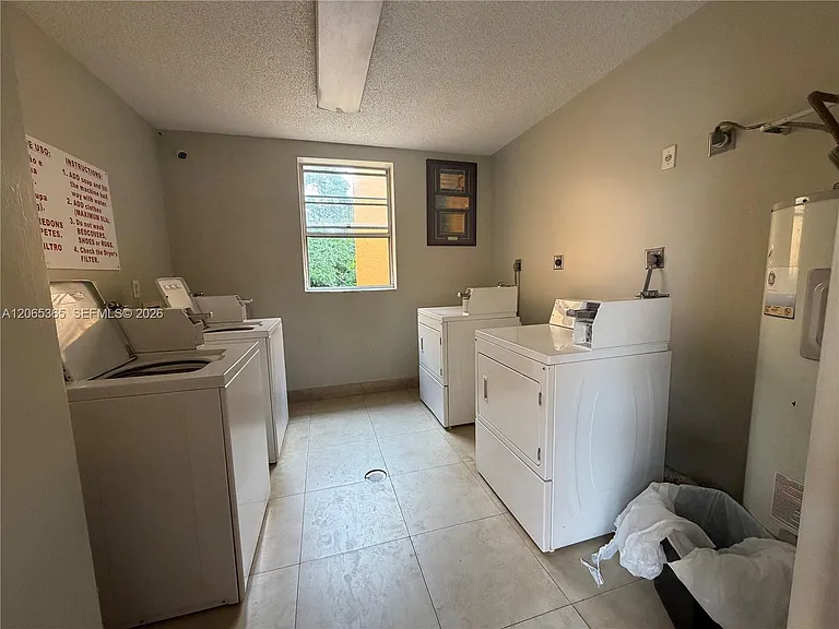 4384 NW 9th Ave #18-2A — Photo 12
