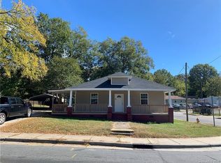 637 S Hoskins Rd, Charlotte, NC 28208