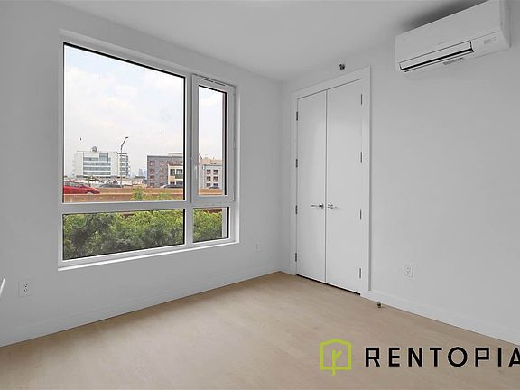 3rd image of 280 Meeker Ave #606