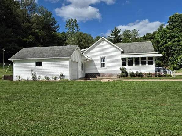 37708 Frog Hollow Rd, Haydenville, OH 43127