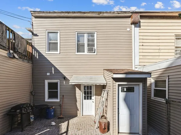 4 Garrison Avenue image 20 of 25