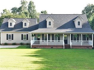 209 Timber Dr, Pickens, SC 29671