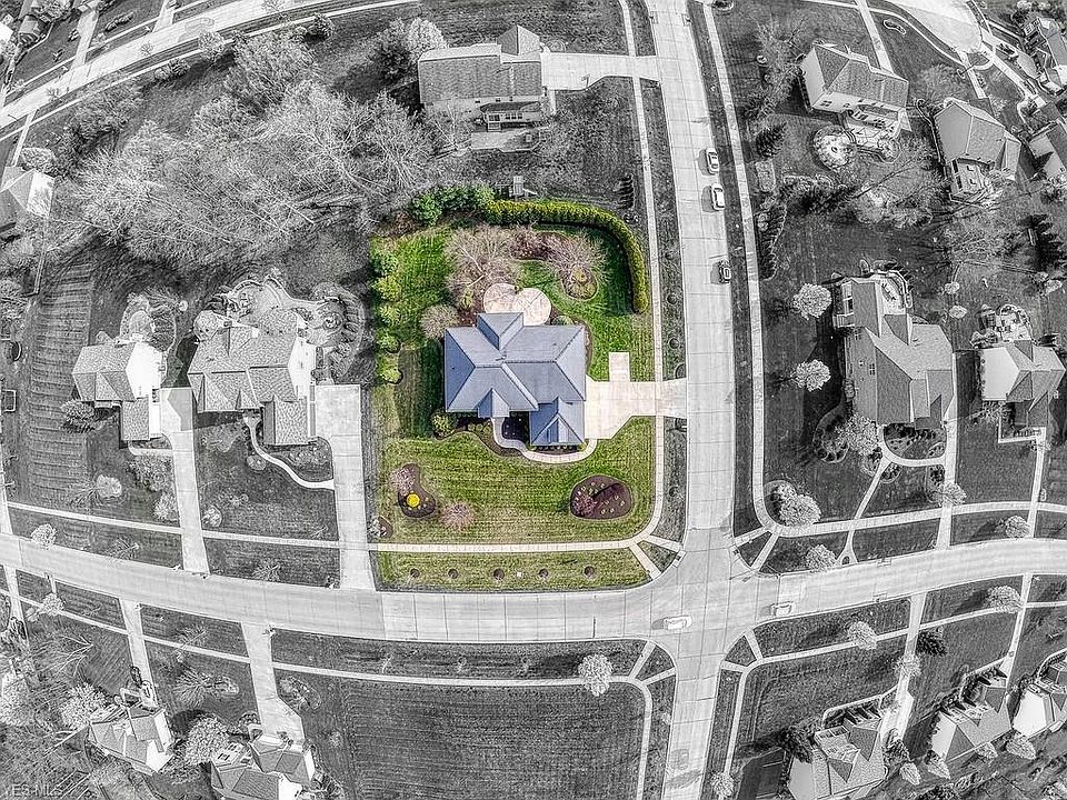 2nd image of 36333 S Park Dr