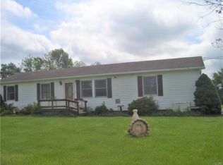 571 W Moorestown Rd, Nazareth, PA 18064