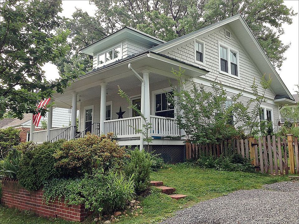 2nd image of 640 22nd St S