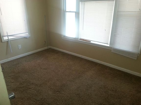 3rd image of 607 Maryland Ave E