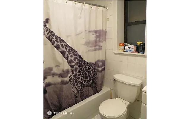 Rented by Douglas Elliman | media 7