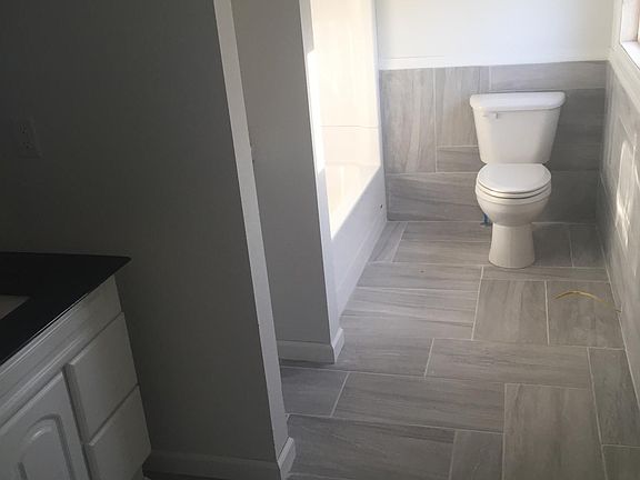 5th image of 604 2nd St E