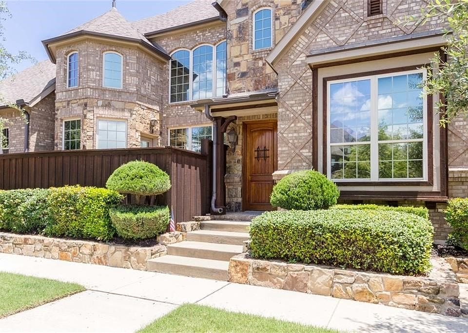 1st image of 3900 Heritage Oaks Dr