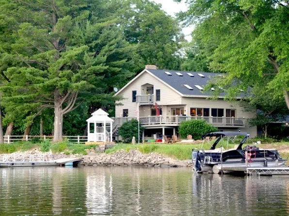 11028 Ventura Blvd, Machesney Park, IL 61115