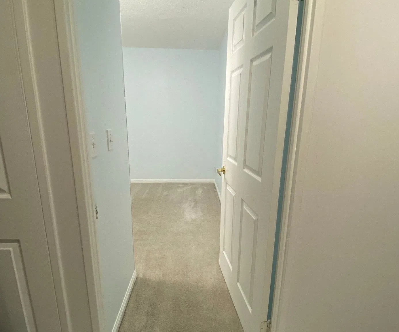 Studio, $2,200 — Photo 2