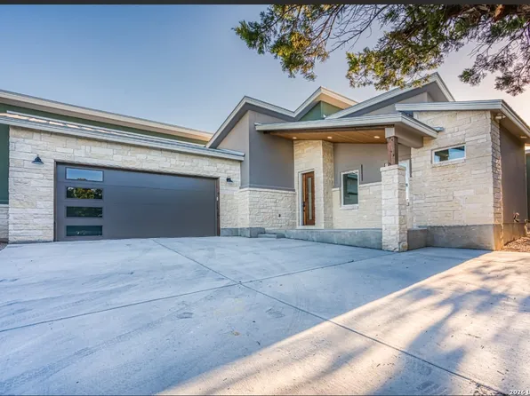 7809 ventura, Selma, TX 78154