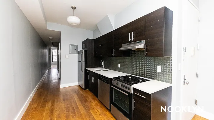 Rented by Nooklyn NYC LLC | media 19