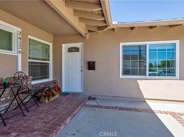 24126 Kittridge St, West Hills, CA 91307