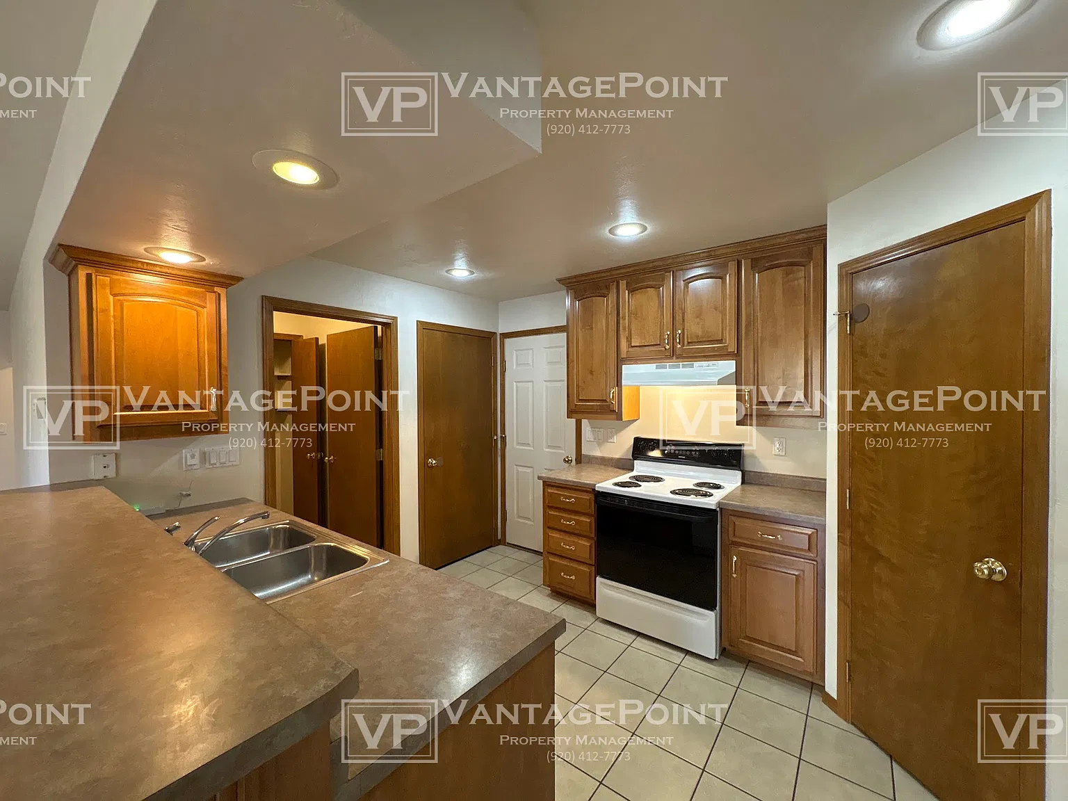 2972 - 2974 Clifford Court - SV - 2972 — Photo 3