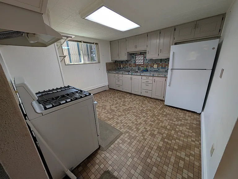 2760 S Blair St — Photo 7
