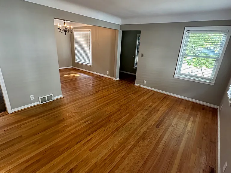 606 Gardenia Ave — Photo 8