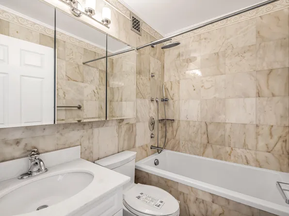 30 West 63rd Street image 7 of 8