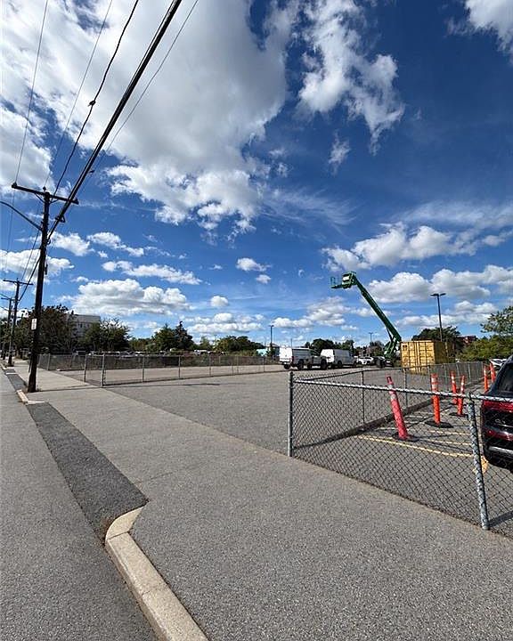 2nd image of 161 Dudley St