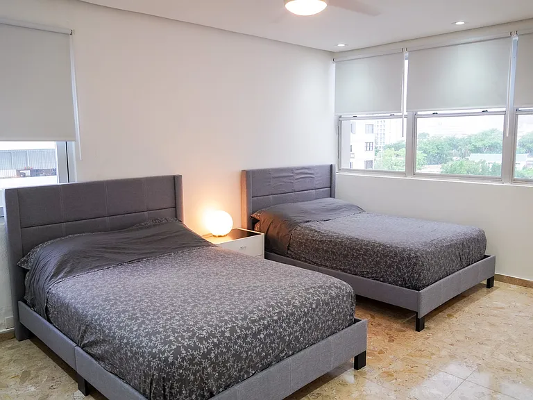 15 Calle Marseilles #6E — Photo 9