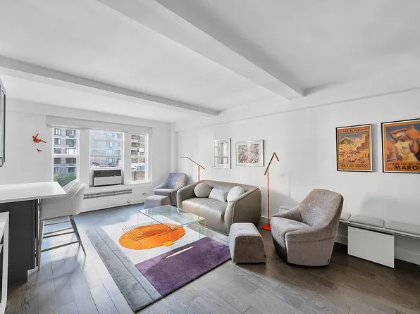319 E 50th St APT 9D, New York, NY 10022