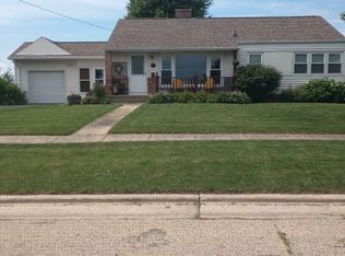 424 Jenniton Ave, Barneveld, WI 53507