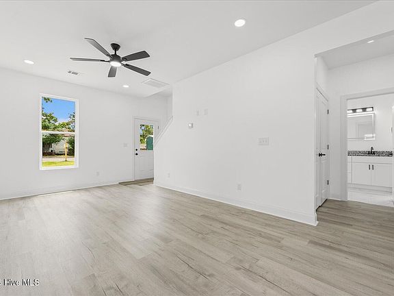 4th image of 1037 Prep Street