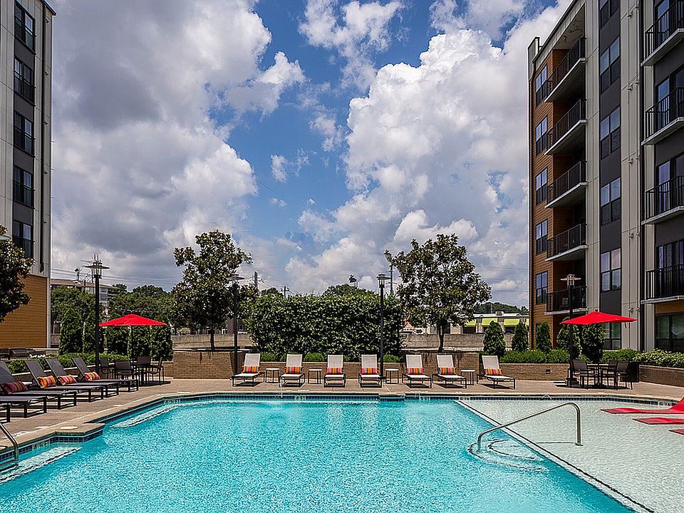 Resort-Style Saltwater Pool