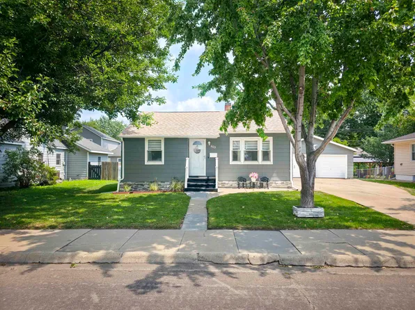 803 S 11th St, Norfolk, NE 68701